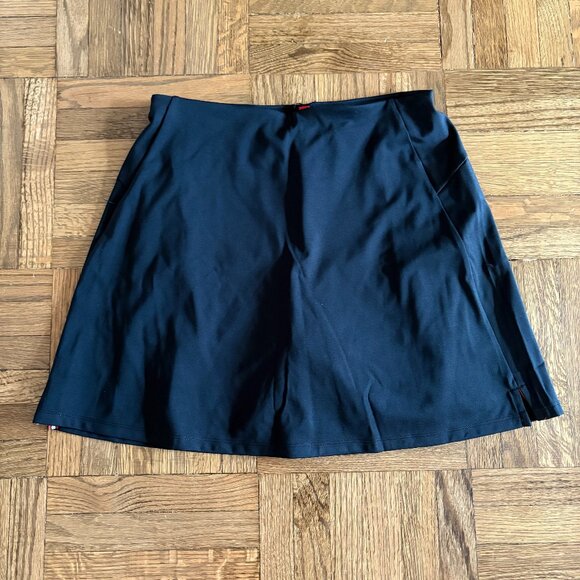 Wilson Play On Skirt - Picture 4 of 7